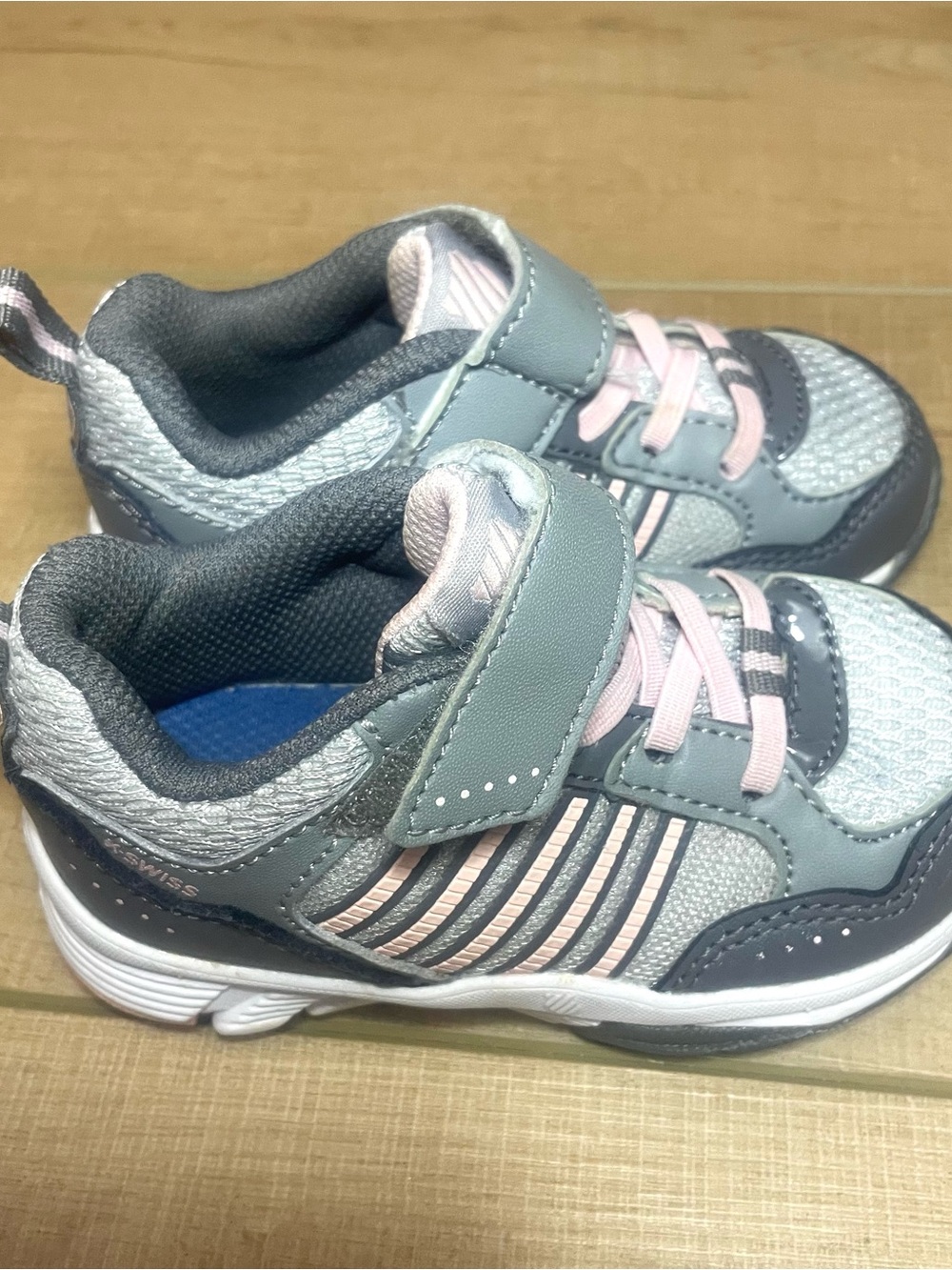 K Swiss Infant Baby 4.5 Gray Pink Velcro Sneaker Tennis Shoes